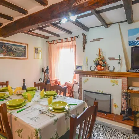 Holiday home Amazing In With Wi-fi *